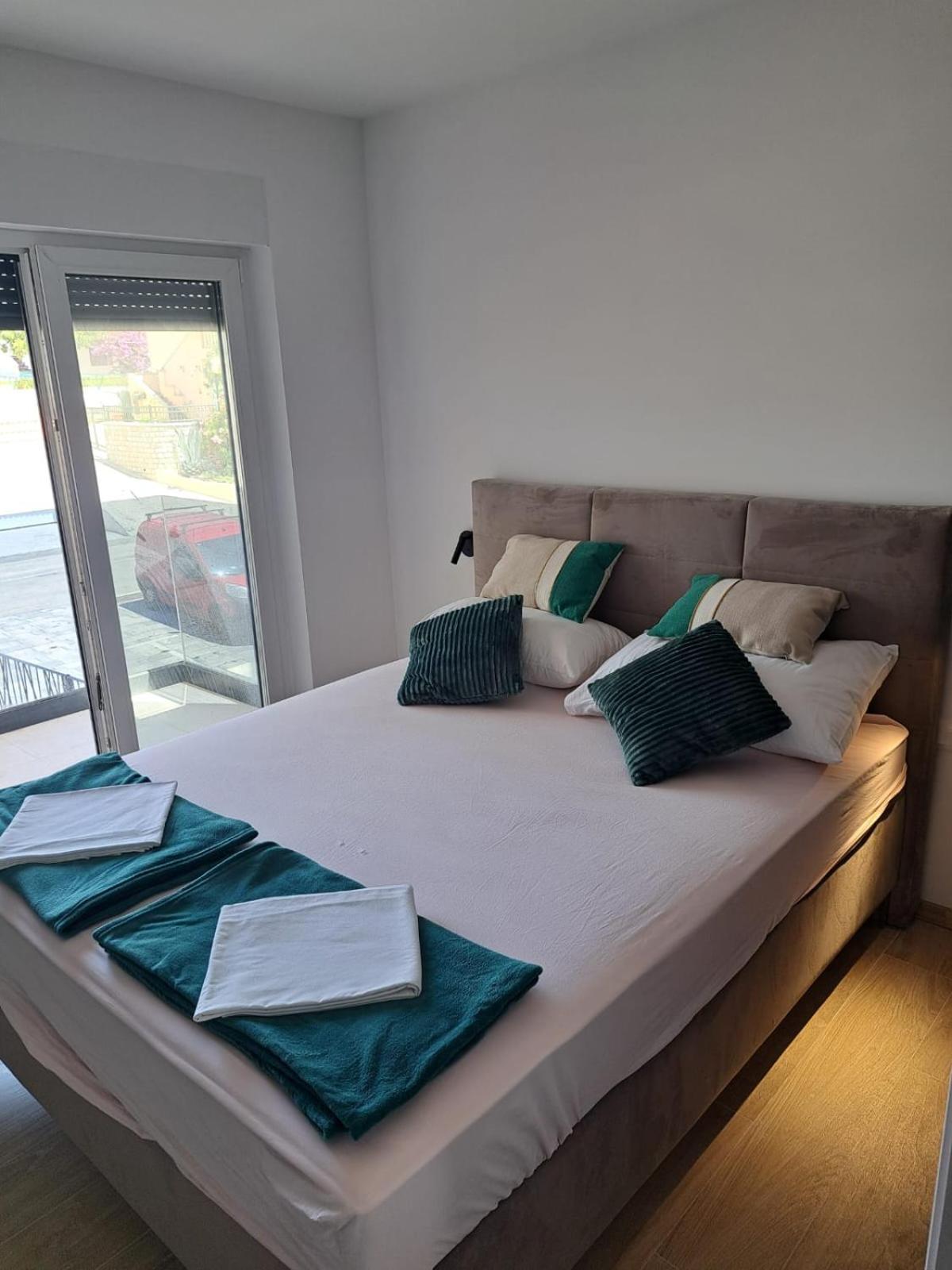 M&M Luxury Apartments Petrčane Kültér fotó