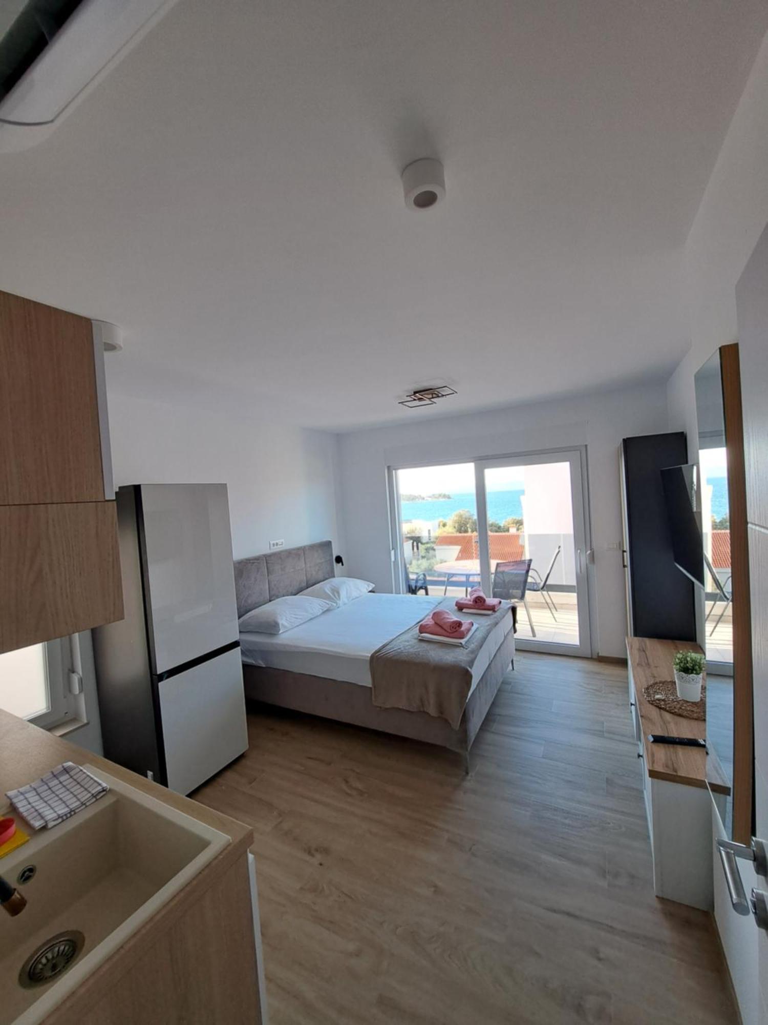 M&M Luxury Apartments Petrčane Kültér fotó