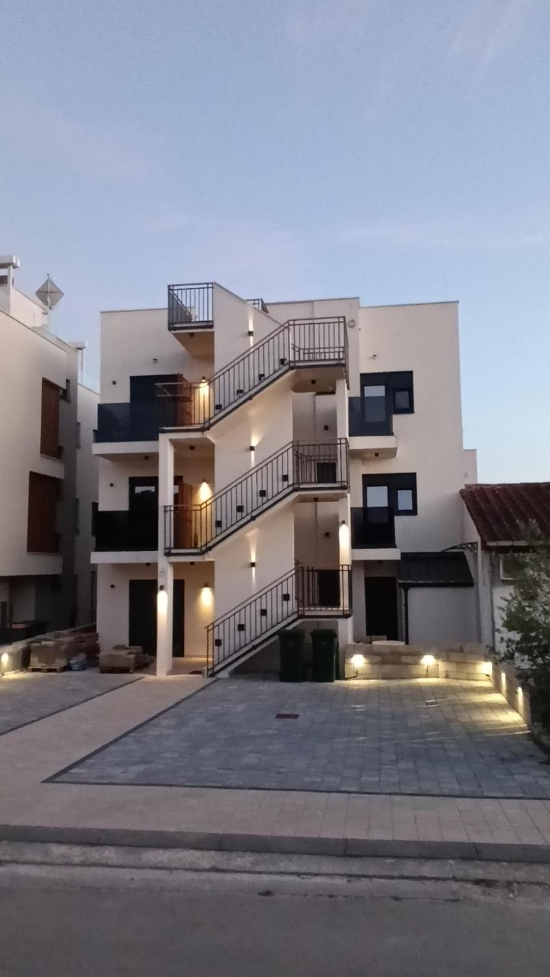 M&M Luxury Apartments Petrčane Kültér fotó