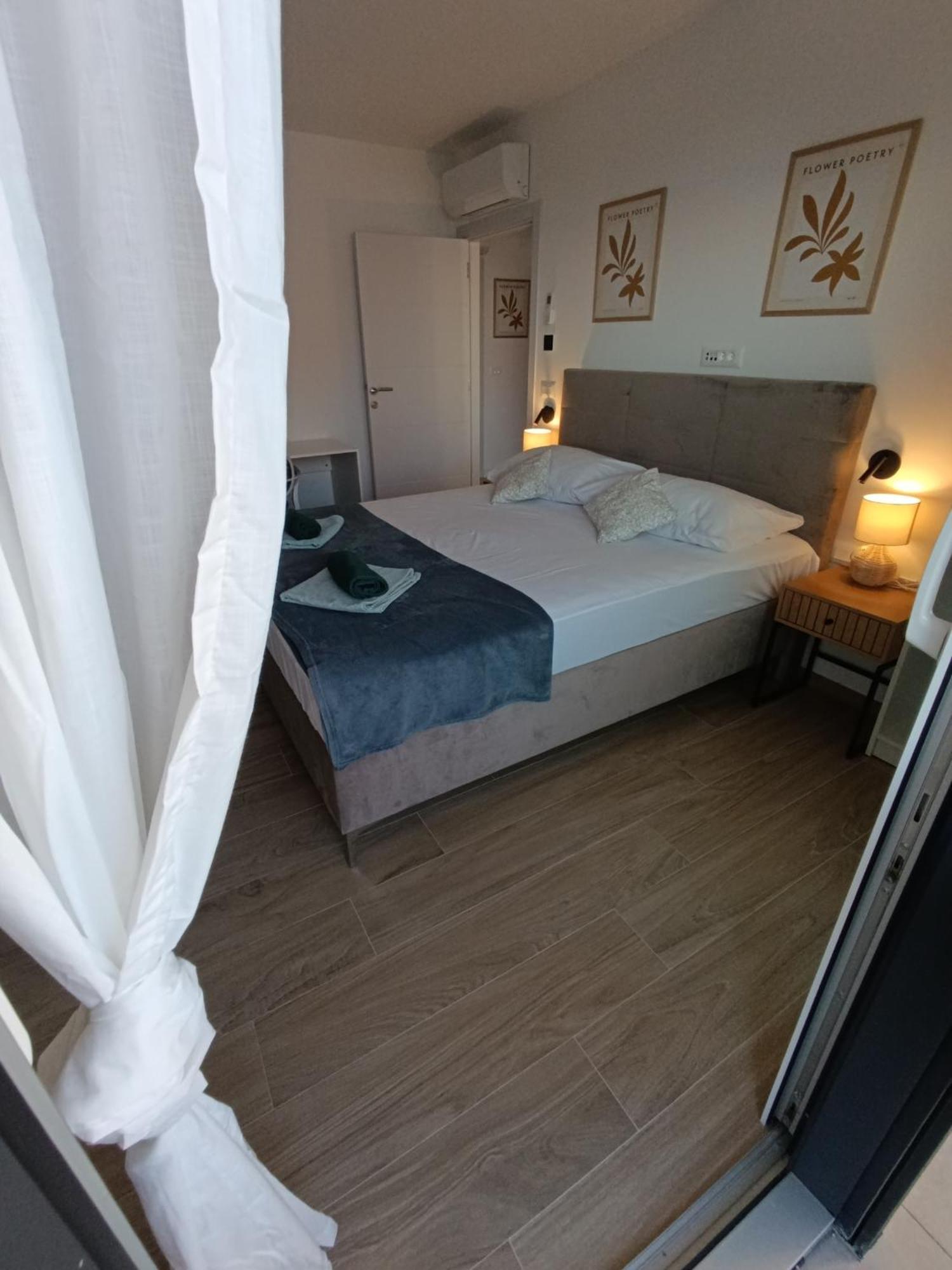 M&M Luxury Apartments Petrčane Kültér fotó